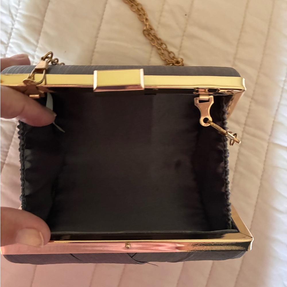 Elegant Brown Clutch - Picture 4 of 4